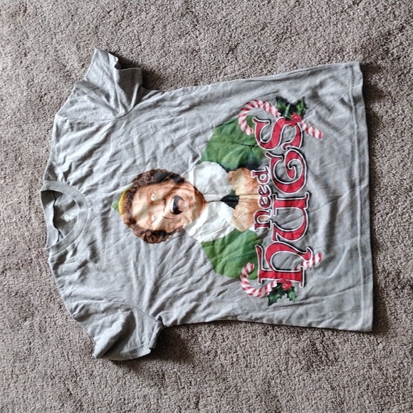 Elf Movie “Need Hugs” Christmas Graphic Tee SIZE S - Picture 1 of 3